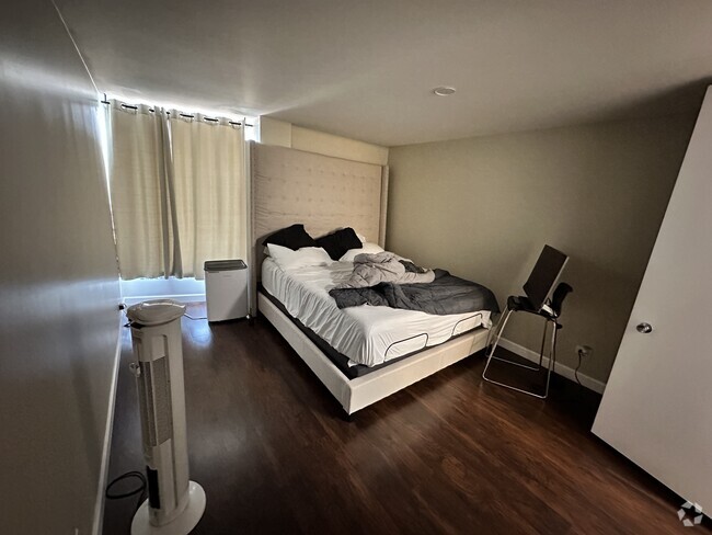 Building Photo - 8200 E Jefferson Ave Unit 1808 Rental