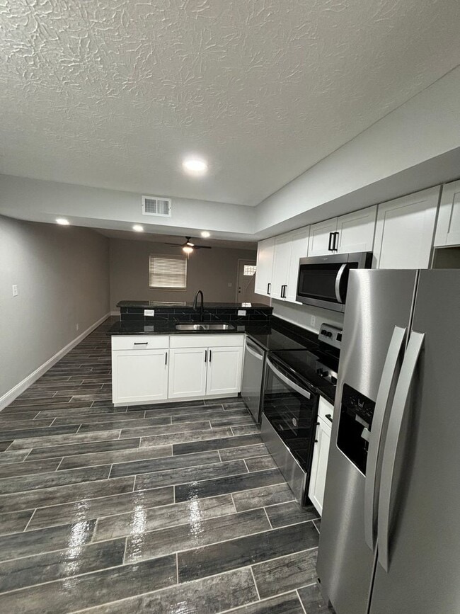 Building Photo - 3224 Summerhill Ln