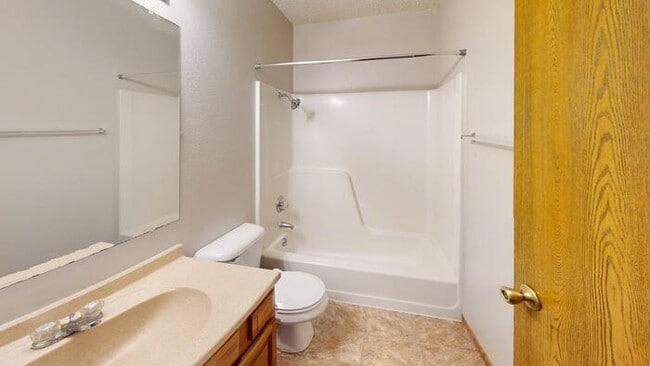 Photo - 1727 N Grandview Ln Unit 212