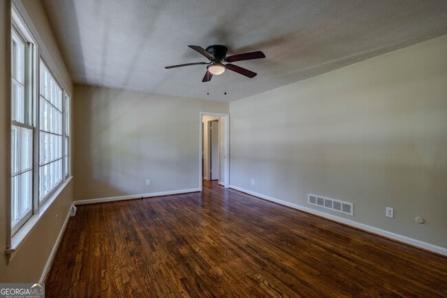 Photo - 102 Beech Creek Dr NW