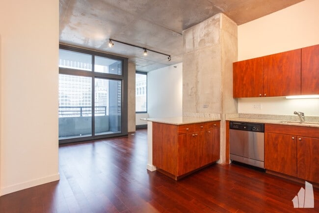 Photo - 235 W Van Buren St Unit 2113