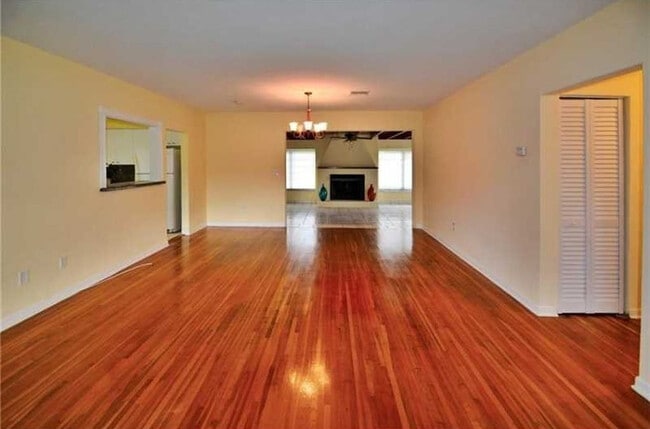 Large Living/Dining Area with Hardwood Floors - 6515 SW 48th St