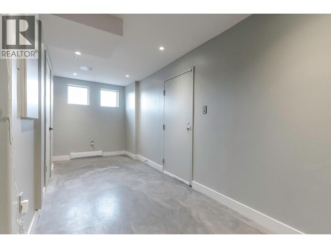 Photo - 139 Alexander St