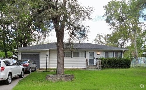 Building Photo - 3BR rancher with appliances and garage. Pr... Rental