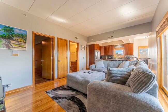 Photo - 2805 N 75th Ct