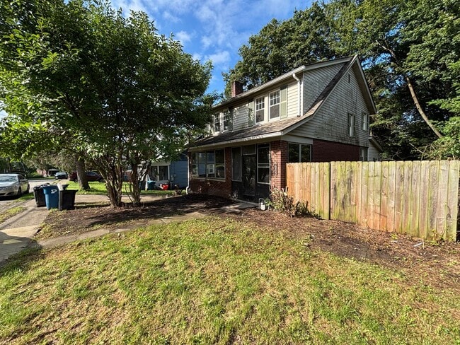 Photo - 120 Conestoga Rd