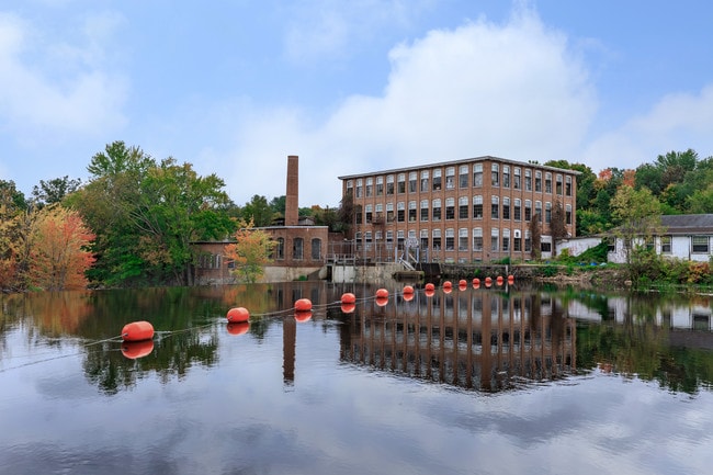 Photo - The Meetinghouse at Goffstown