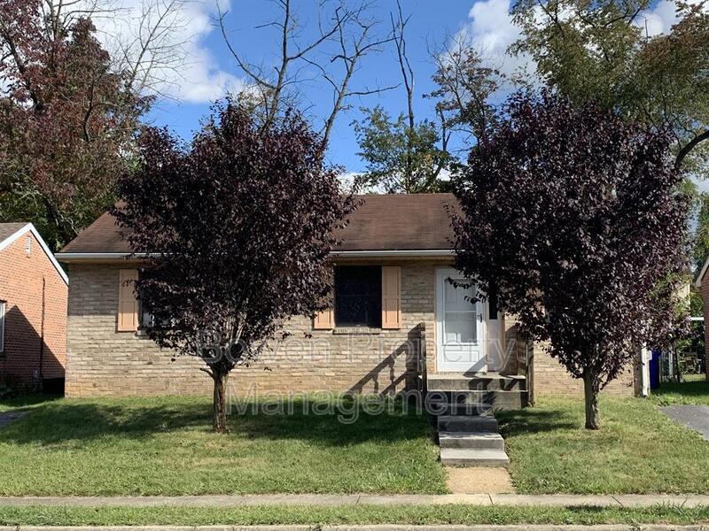 Photo - 356 Yorkshire Dr