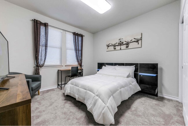 Photo - 10434 Francisco Way