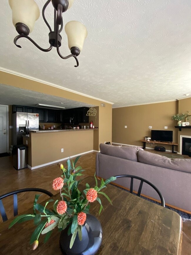 Photo - Great 2 BR 4 bathroom townhouse in Bloomin...