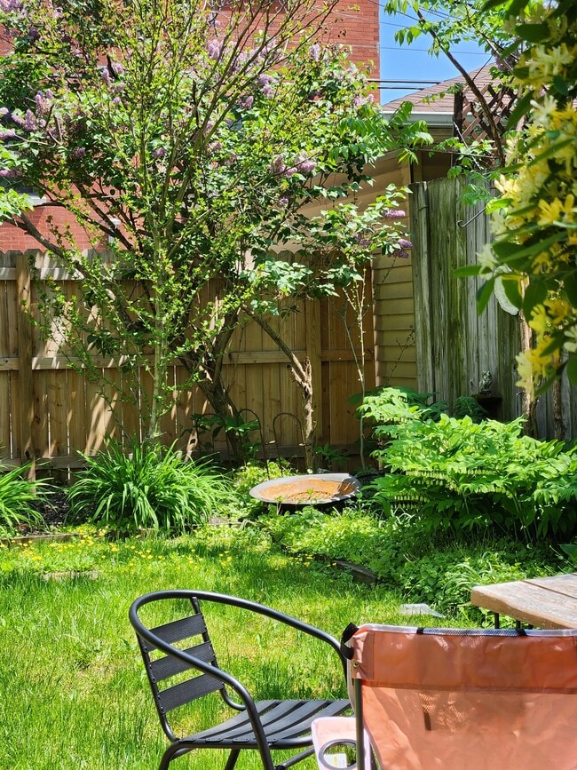 Photo - 45 Park St Apartments Unit 2