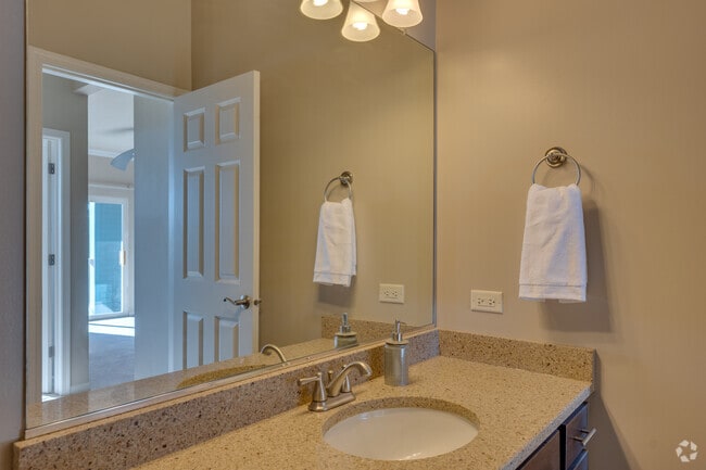 Glenmuir of Naperville Apartments