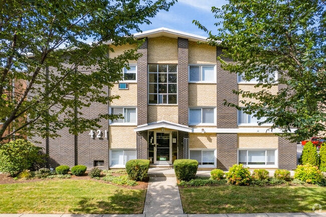 421 S. Elmwood Ave.