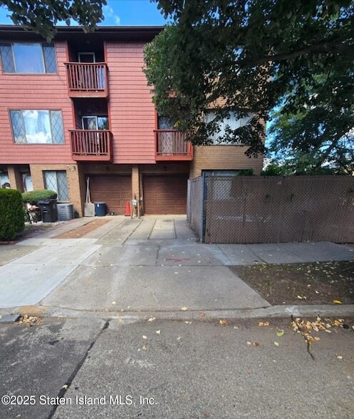 Photo - 401 Maryland Ave