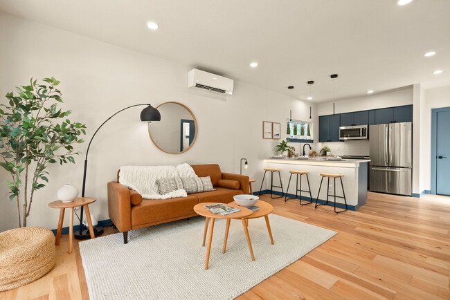 Photo - 950 NE Norton Ave