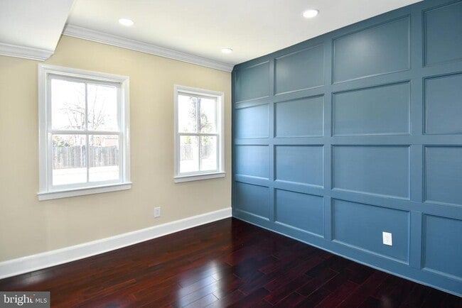 Photo - 216 S Henry St