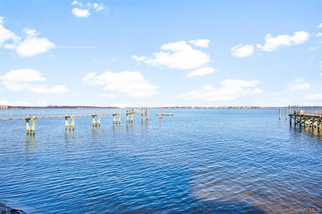 Photo - 822 Dean Ave