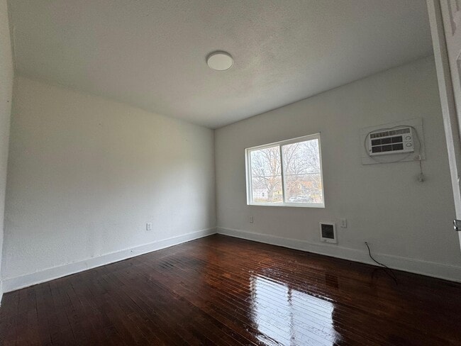 Photo - 542 N Scott St