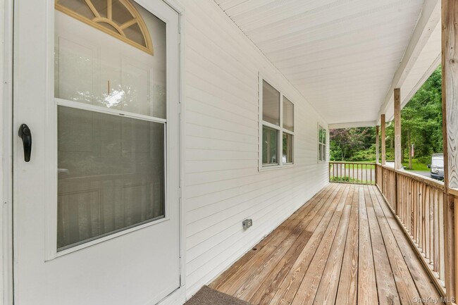 22 Red Maple Rd