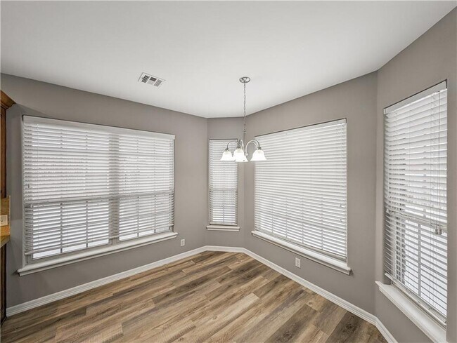 Photo - 1030 Harvest St