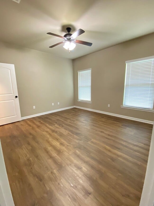 Photo - Beautiful 3 bedroom home