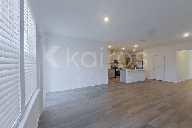 Photo - 210 Birch Ave