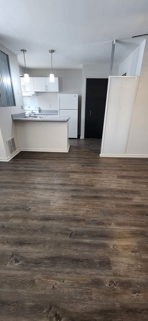 Photo - Center Street Place