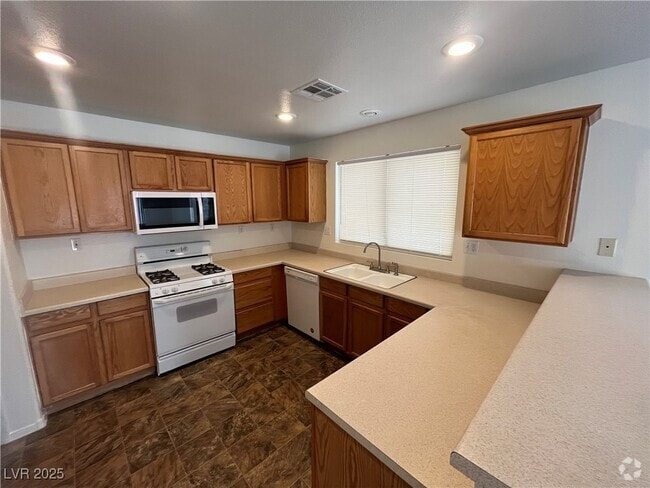 Building Photo - 5406 Peony Ct Rental
