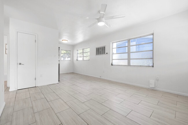 Photo - 313 N Arcadia Ave Unit 2