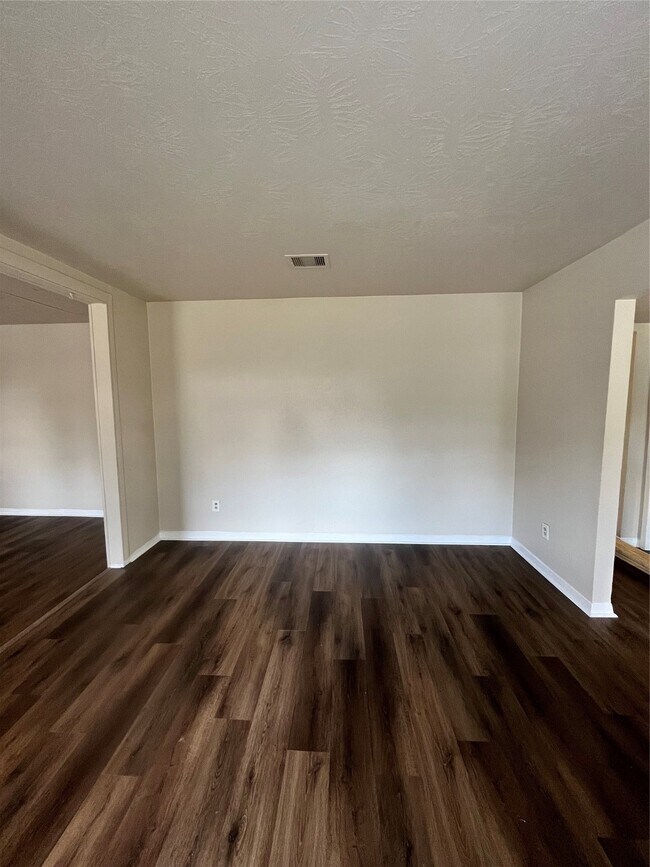 Photo - 7731 Melanie St