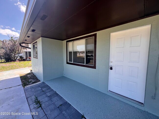 Photo - 460 Bargello Ave SE