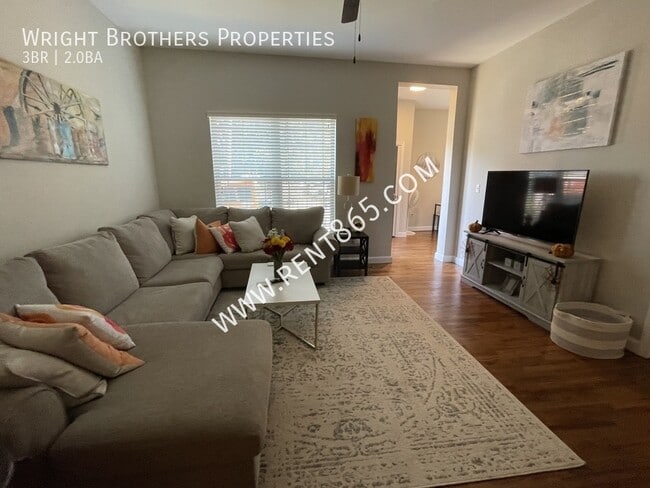 Building Photo - 1703 Highland Ave Unit 2