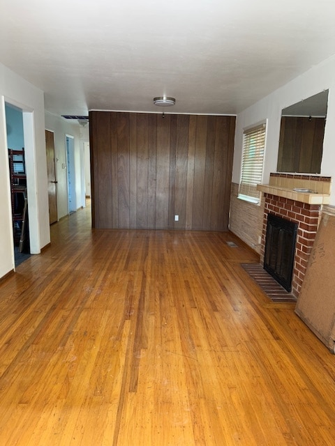 Building Photo - 1606 Elm St Rental