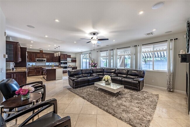 Photo - 5901 Thai Coast St