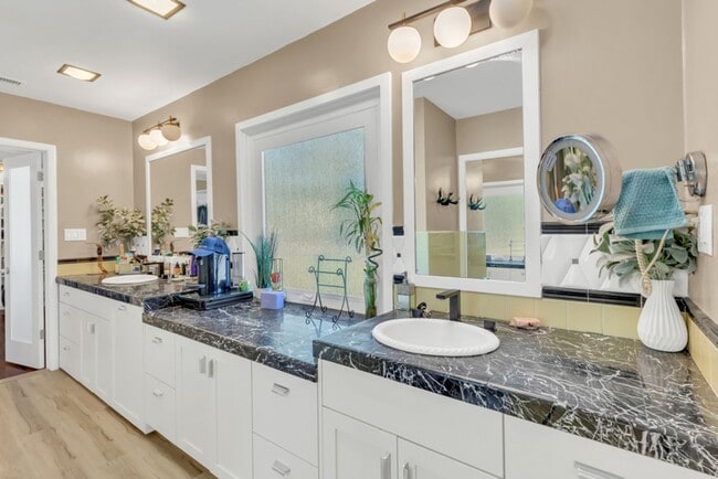 Photo - Absolutely Stunning Elk Grove Home in 95757