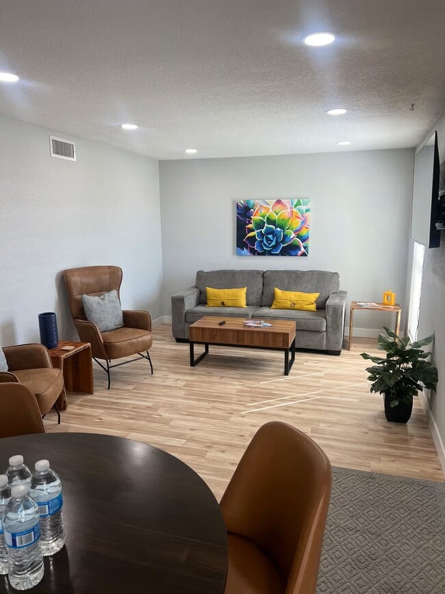 Living Room - 3393 Kearsage Dr Unit 3393