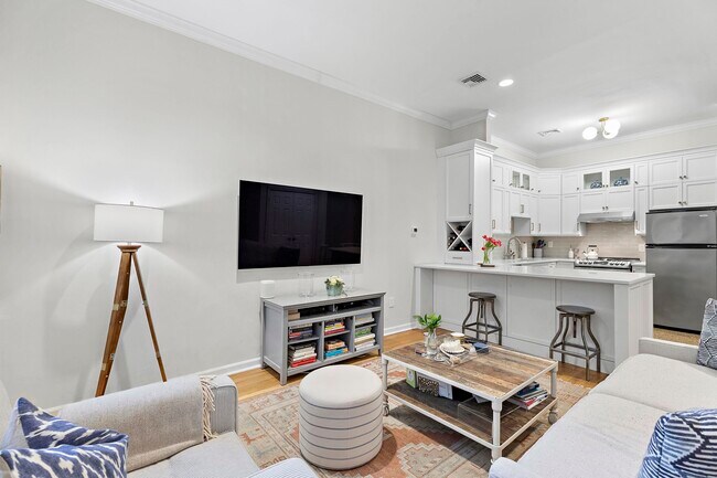 Photo - 300 Hudson St Condo Unit 2