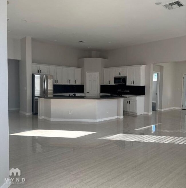 Photo - 6712 Donna St