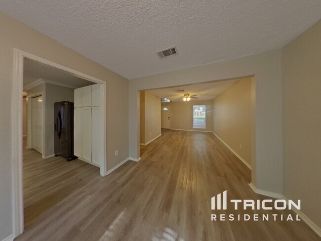 Photo - 6729 Daffodil Ct