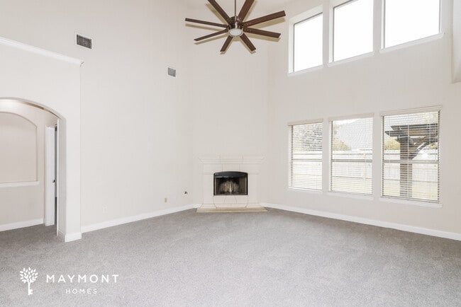Photo - 26049 Kingshill Dr