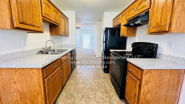 Photo - 3 bedroom Duplex with unique floor plan for rent in the Northland