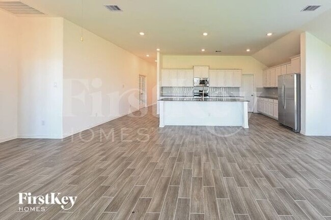 Photo - 14907 Lake Shore Ave