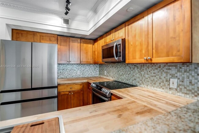 Photo - 1723 SW 2nd Ave Unit 607