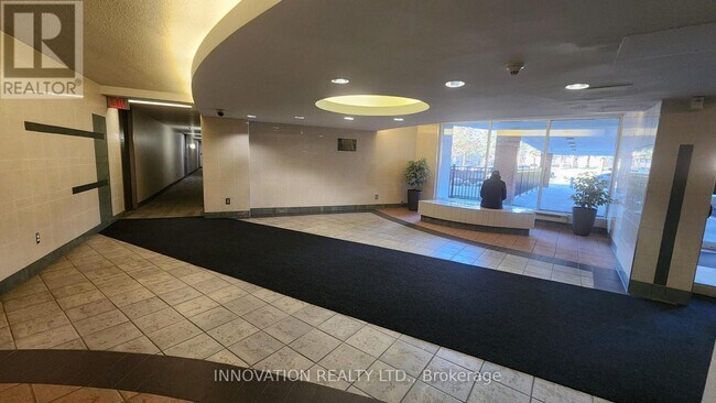 Photo - 2000 Jasmine Crescent Unit 1108