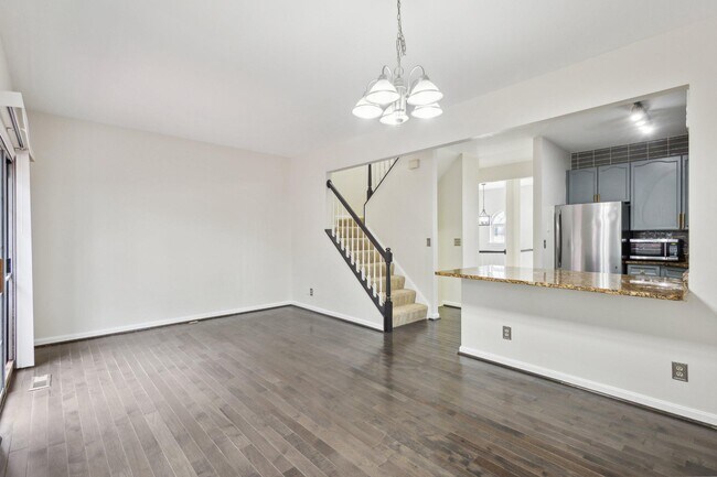 Photo - 15514 Port Washington Ct