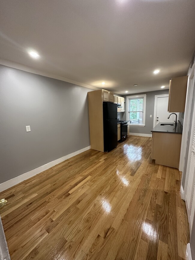Photo - 90 Elm Hill Ave Unit 3