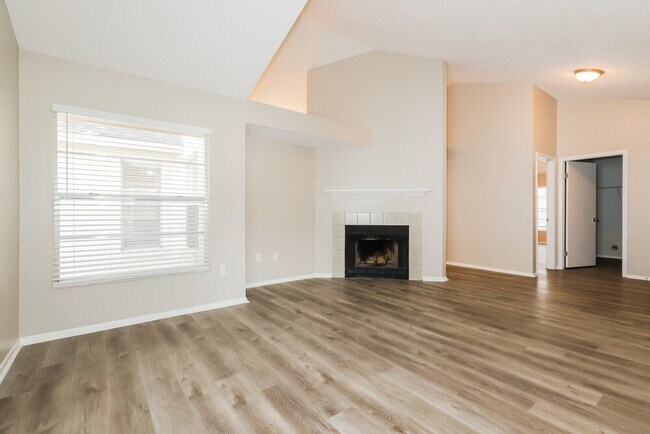 Photo - 2032 Shadow Pine Dr