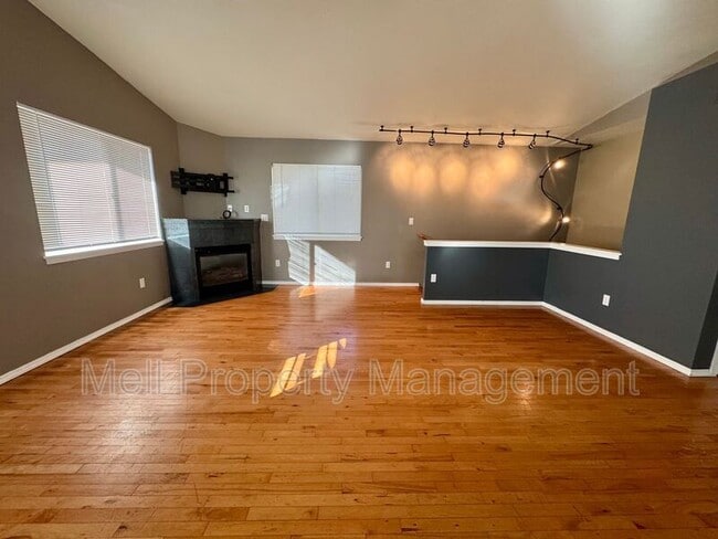 Photo - 490 SE Alpine Ave