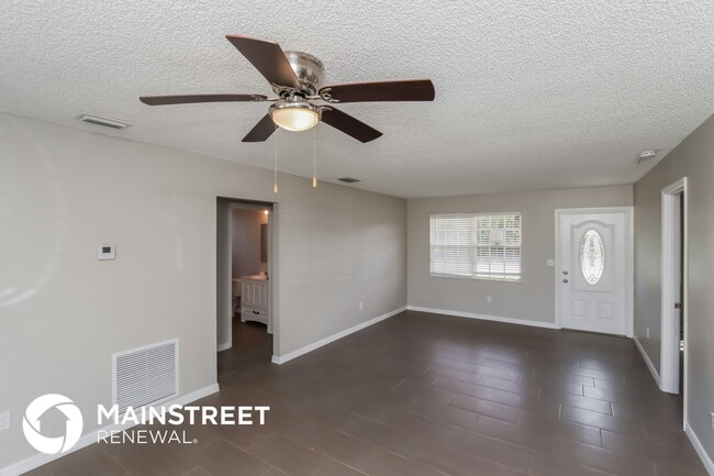 861 Americana Blvd NW