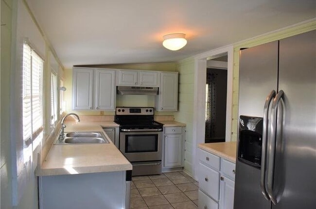 Photo - 407 Old Seneca Rd